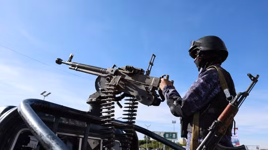 Houthi tung “bầy đàn UAV” tập kích sân bay Najran của Saudi Arabia, Trung Đông rung chuyển dữ dội