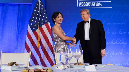 Ông Trump xuất hiện trở lại tại tiệc báo chí Nhà Trắng giữa vòng vây an ninh sau vụ nổ súng