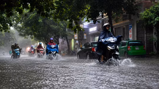 Dự báo thời tiết tối 9/7: Trung du Bắc Bộ và Quảng Ninh mưa dông, cục bộ có nơi mưa trên 200mm