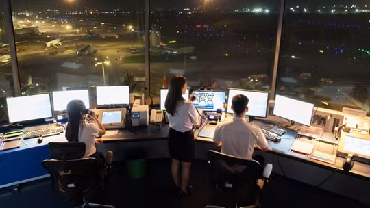 Drone xuất hiện gần Tân Sơn Nhất, 73 chuyến bay bị ảnh hưởng