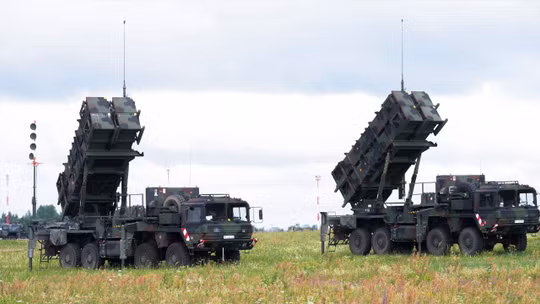 Tổng thống Trump bất ngờ "bật đèn xanh" để Ukraine tự sản xuất tên lửa Patriot