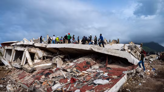 Thảm họa động đất gây thiệt hại nặng nề, người dân Venezuela ồ ạt di cư khỏi vùng tâm chấn