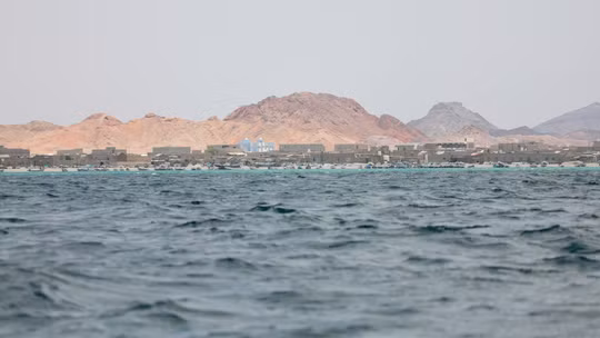 Biển Đỏ thành "điểm nghẽn" năng lượng, Houthi đang đẩy thế giới tới rủi ro mới?