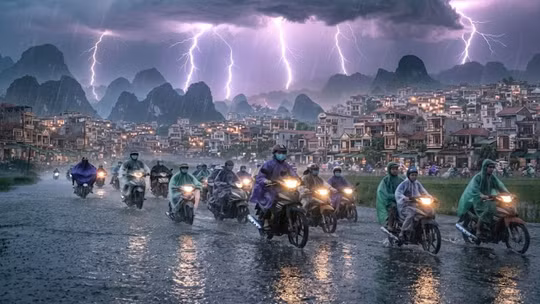 Dự báo thời tiết tối 2/7: Miền Bắc xuất hiện mưa rào và dông rải rác, cảnh báo lốc sét nguy hiểm