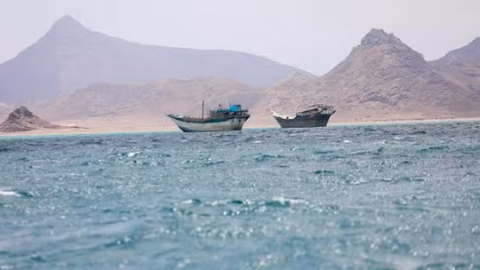 Houthi siết chặt Biển Đỏ, tàu chở dầu Đan Mạch phải vòng qua kênh đào Suez để tránh nguy hiểm