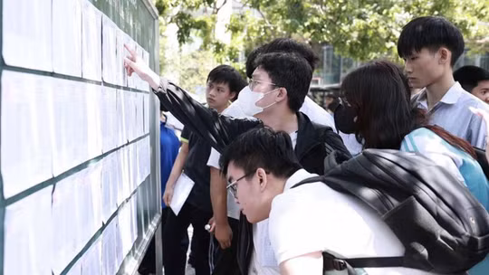 NÓNG: Bộ GD&ĐT chốt điểm sàn ngành pháp luật năm 2026, thí sinh phải đạt từ 20 điểm