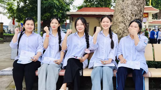 Điểm chuẩn đại học 2026: AI, công nghệ và sư phạm cùng chen chân vào “top” điểm cao