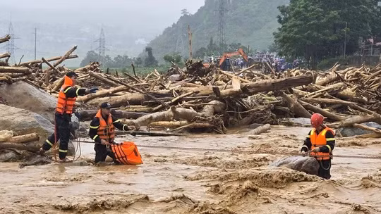 Dự báo khu vực mưa lớn nhất trong hôm nay, 4 tỉnh nguy cơ hứng thảm họa lũ quét