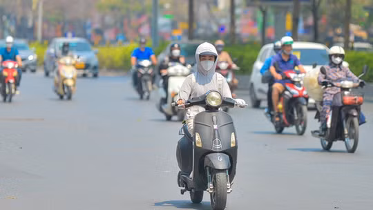 Bắc Bộ và Trung Bộ nắng nóng trở lại sau chuỗi ngày mưa dông, có nơi trên 36 độ C