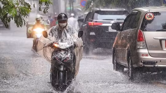 Cảnh báo: Bắc Bộ và Bắc Trung Bộ sắp hứng đợt mưa dông, lốc sét và mưa đá diện rộng