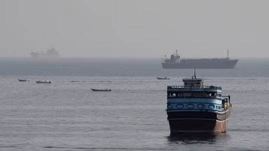 Iran và Oman đạt thỏa thuận về tuyến hàng hải qua “yết hầu” Hormuz, Trung Đông chờ bước ngoặt mới