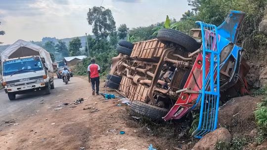 Xe buýt chở đoàn học sinh gặp tai nạn thảm khốc ở Uganda, ít nhất 20 người thiệt mạng
