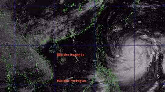 Cập nhật tin bão mới nhất: Siêu bão Bavi đe đọa đổ bộ Okinawa, Nhật Bản với sức gió tới 216 km/giờ