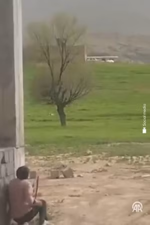 Máy bay tiêm kích F-15 Mỹ bị bắn rơi, người dân Iran ráo riết săn lùng phi công