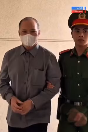 Cựu thứ trưởng hầu tòa trong vụ đưa nhận hối lộ hơn 40 tỷ đồng