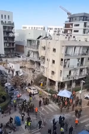 Tên lửa Iran phá hủy nhiều nơi Israel, người dân kể phút kinh hoàng