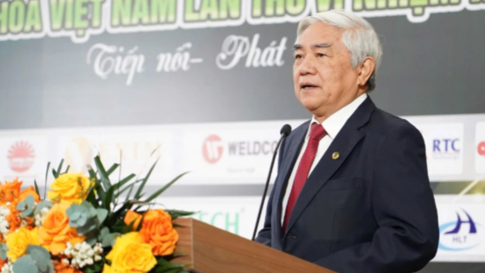 TS. Nguyễn Quân, Chủ tịch Hội Tự động hóa Việt Nam phát biểu tại Đại hội.