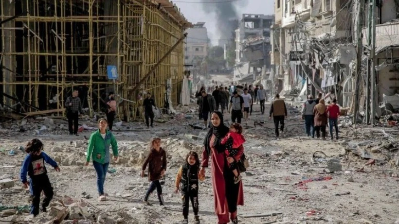 Hàng trăm nghìn cư dân ở dải Gaza phải rời bỏ nhà cửa vì xung đột Hamas-Israel. Ảnh: Greek citytimes