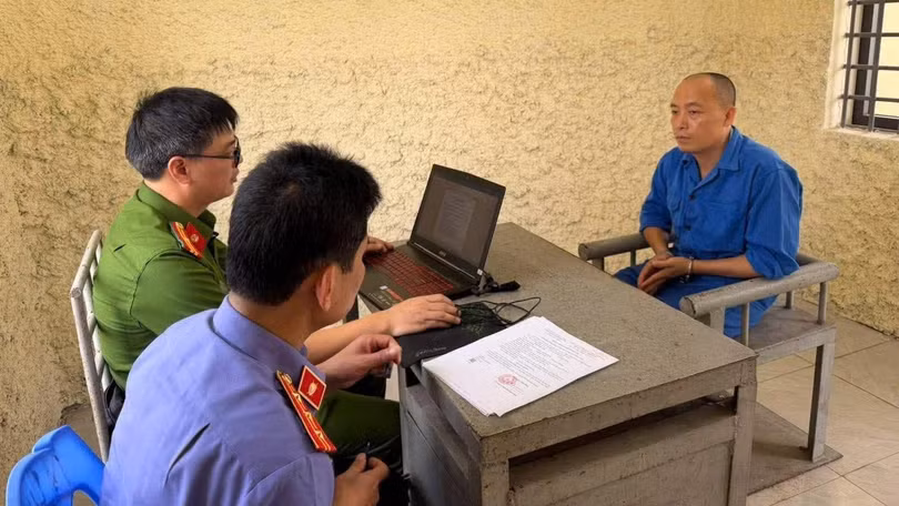 Khánh Sky, Hồ Văn Khoa và "Vua Quạt" bị khởi tố về tội gì? 