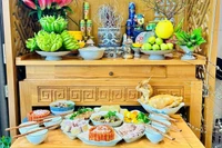 Mâm cúng giao thừa trong nhà. Ảnh: Vietnamnet.