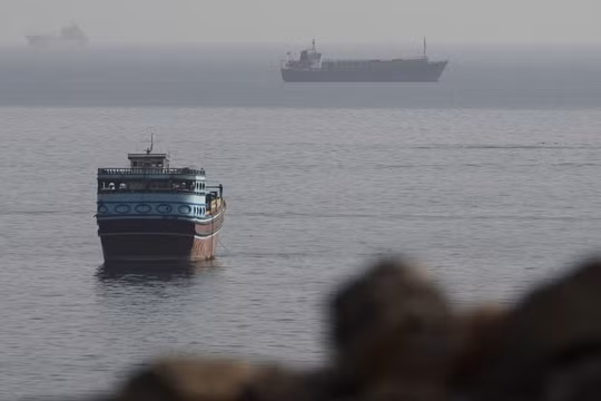 Iran tiết lộ thỏa thuận với Oman đang ở “giai đoạn cuối”, chờ Mỹ hành động để mở cửa Hormuz
