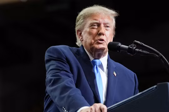 Ông Trump đối mặt bài toán khó khi tỷ lệ ủng hộ xuống mức thấp kỷ lục trước bầu cử giữa kỳ