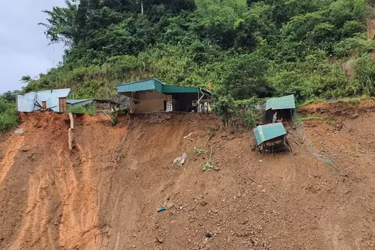 Mưa lớn đe dọa gây sụt lún đất, lũ quét nguy hiểm tại 5 tỉnh miền Bắc và Bắc Trung Bộ
