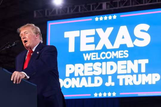 Tổng thống Trump thúc đẩy sản xuất dầu mỏ ở Texas trước thềm bầu cử