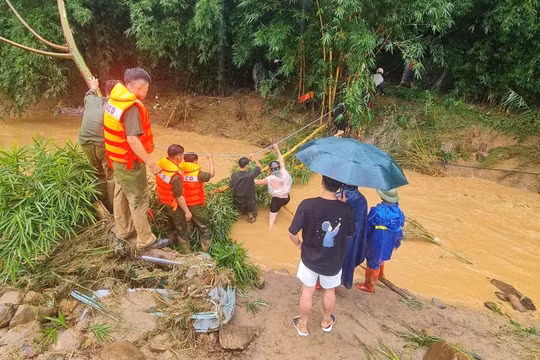 Lai Châu: Mưa lũ cắt đứt mọi ngả đường, nhiều xã bị cô lập hoàn toàn, Công an phát thông báo khẩn
