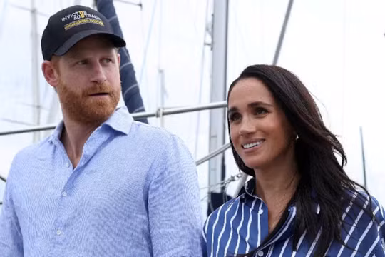 Hoàng tử Harry bất ngờ chuyển trường cho các con Archie và Lilibet chỉ sau 2 ngày đi học tại Anh