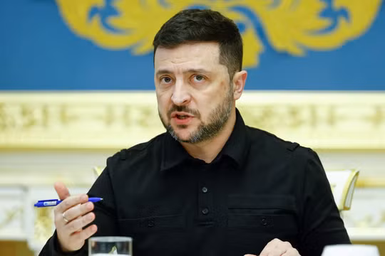Ông Zelensky cảnh báo tấn công nhà máy lọc dầu Nga, đáp trả “học thuyết mới” của Moscow