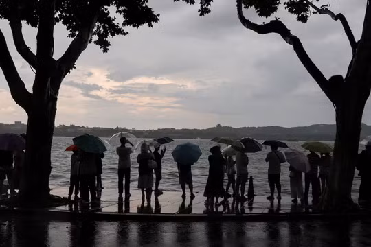 Bão Noul càn quét miền Nam Trung Quốc, hàng trăm nghìn người sơ tán khẩn cấp