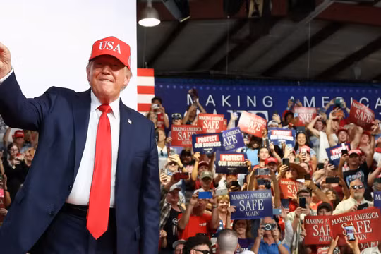 Ông Trump công bố khoản hỗ trợ 90 USD cho hơn 20 triệu người tham gia Medicare