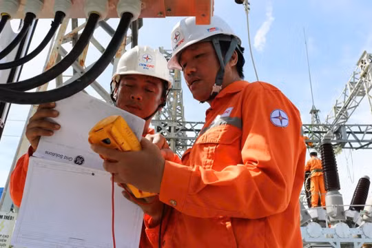 Người dân phản ánh hóa đơn tiền điện tháng 6 tăng đột biến, Bộ Công Thương nói gì?