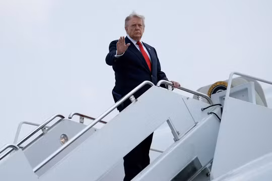Ông Trump đe dọa sẽ giáng đòn mạnh trả đũa Iran sau vụ pháo kích căn cứ quân sự Mỹ ở Jordan