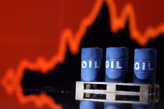 Giá dầu lao dốc phiên thứ 3 liên tiếp sau khi Mỹ - Iran kết thúc đàm phán tại Doha