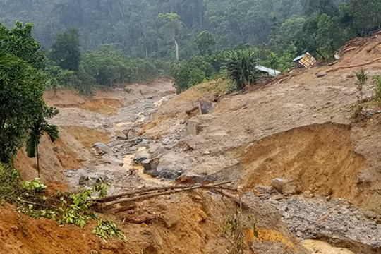 Cảnh báo lũ quét, sạt lở, sụt lún đất nguy hiểm rình rập ở Thái Nguyên, Bắc Ninh