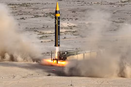 Lệnh ngừng bắn sụp đổ, Iran tuyên bố tấn công hàng loạt căn cứ Mỹ ở Trung Đông 