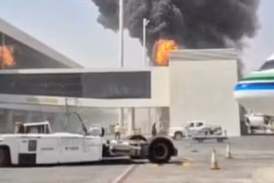 Saudi Arabia vẫn tổ chức các hội nghị lớn bất chấp việc Houthi dồn dập tấn công loạt sân bay