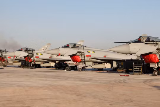 Anh điều tiêm kích bảo vệ đồng minh Ả rập Xê út trước “mưa hỏa lực” của Houthi