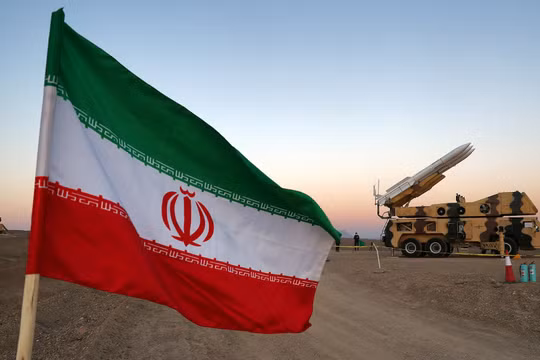 Iran tuyên bố sẵn sàng cho đòn tấn công mới, cảnh báo Mỹ sẽ chịu thiệt hại lớn