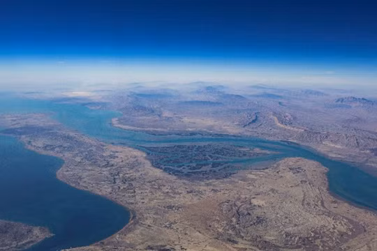 Đảo chiến lược Qeshm của Iran rung chuyển sau loạt tiếng nổ lớn, chuyện gì đang xảy ra?