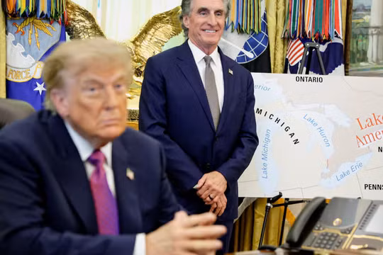 Ông Trump ký sắc lệnh đổi tên hồ Ontario thành “hồ America”, Thủ tướng Canada phản pháo