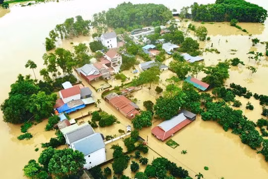 Tin bão mới nhất: Bão số 4 Narra suy yếu thành áp thấp nhiệt đới, lũ trên các sông đang xuống dần