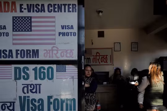 Nóng: Mỹ tạm dừng phỏng vấn visa trên toàn cầu