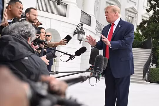 NÓNG: Ông Trump cảnh báo Mỹ có thể mở chiến dịch quân sự mới chống lại Iran