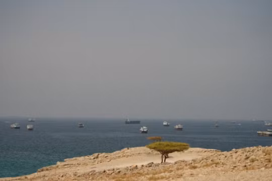 Houthi dồn dập tấn công Ả-rập Xê-út, kiểm soát thêm hòn đảo chiến lược ở Biển Đỏ