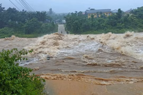 Chủ động ứng phó mưa lớn, lũ quét và sạt lở đất trên khu vực từ Hà Tĩnh đến Quảng Ngãi