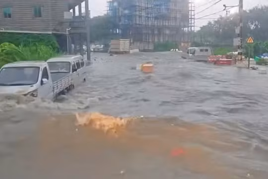 Bão Saudel đổ bộ Chiết Giang, Trung Quốc phát cảnh báo đỏ, hàng loạt khu vực đối mặt hiểm họa