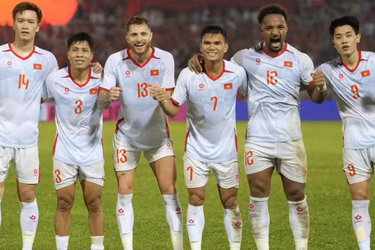 Đánh bại Malaysia với tỷ số 2-0, Việt Nam tạo được lợi thế lớn trước trận bán kết lượt về